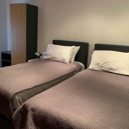 Hotel Hovi De La Mairie オーベルヴィリエ エクステリア 写真