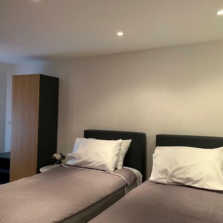 Hotel Hovi De La Mairie オーベルヴィリエ エクステリア 写真