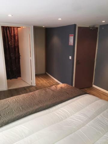 Hotel Hovi De La Mairie オーベルヴィリエ エクステリア 写真